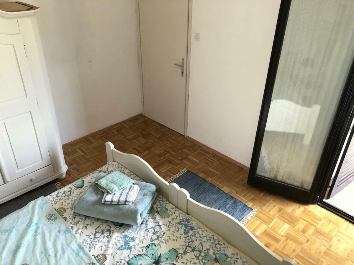 Guesthouse Vila Ruzmarin ชเดรลาตซ์ ภายนอก รูปภาพ