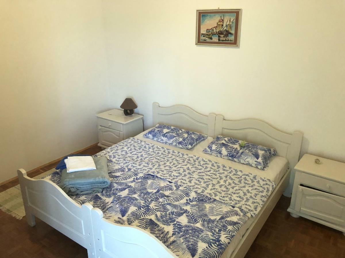 Guesthouse Vila Ruzmarin ชเดรลาตซ์ ภายนอก รูปภาพ