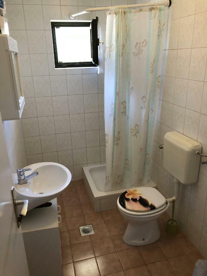 Guesthouse Vila Ruzmarin ชเดรลาตซ์ ภายนอก รูปภาพ
